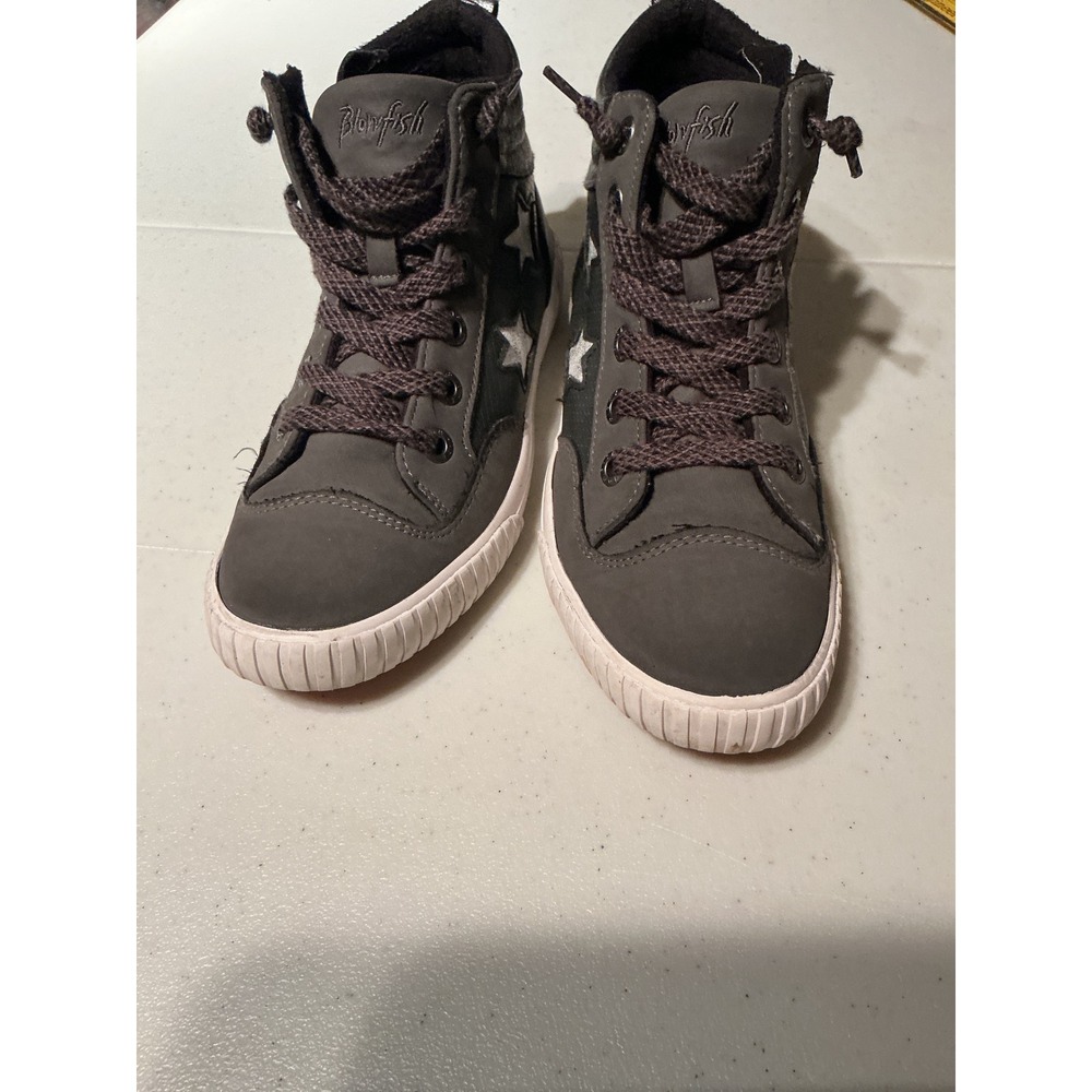 Blowfish Malibu Womens Grey Star Metallic High Top Sneakers Side Zip Shoe